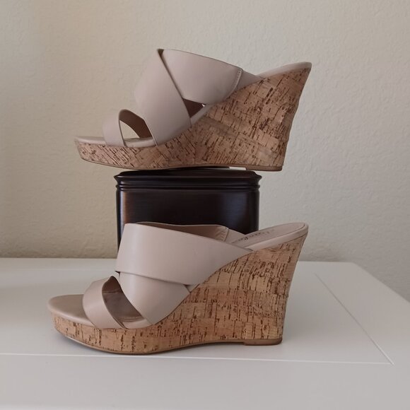 Charles by Charles David "Leslie" Tan/Beige Wedge Sandals Size 8.5 - Picture 6 of 10